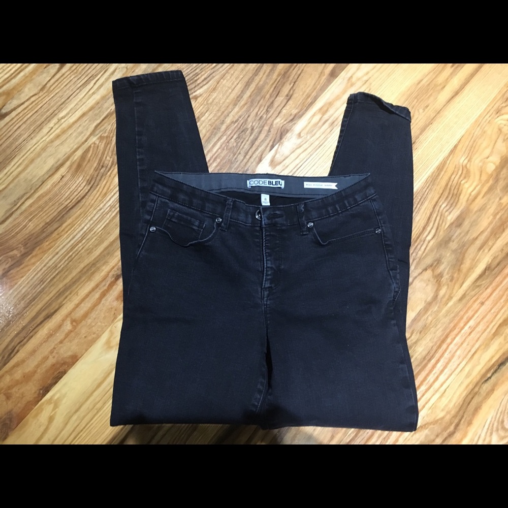 Black skinny jeans